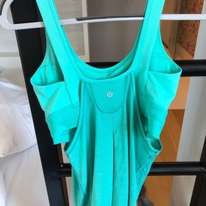 Lululemon tops